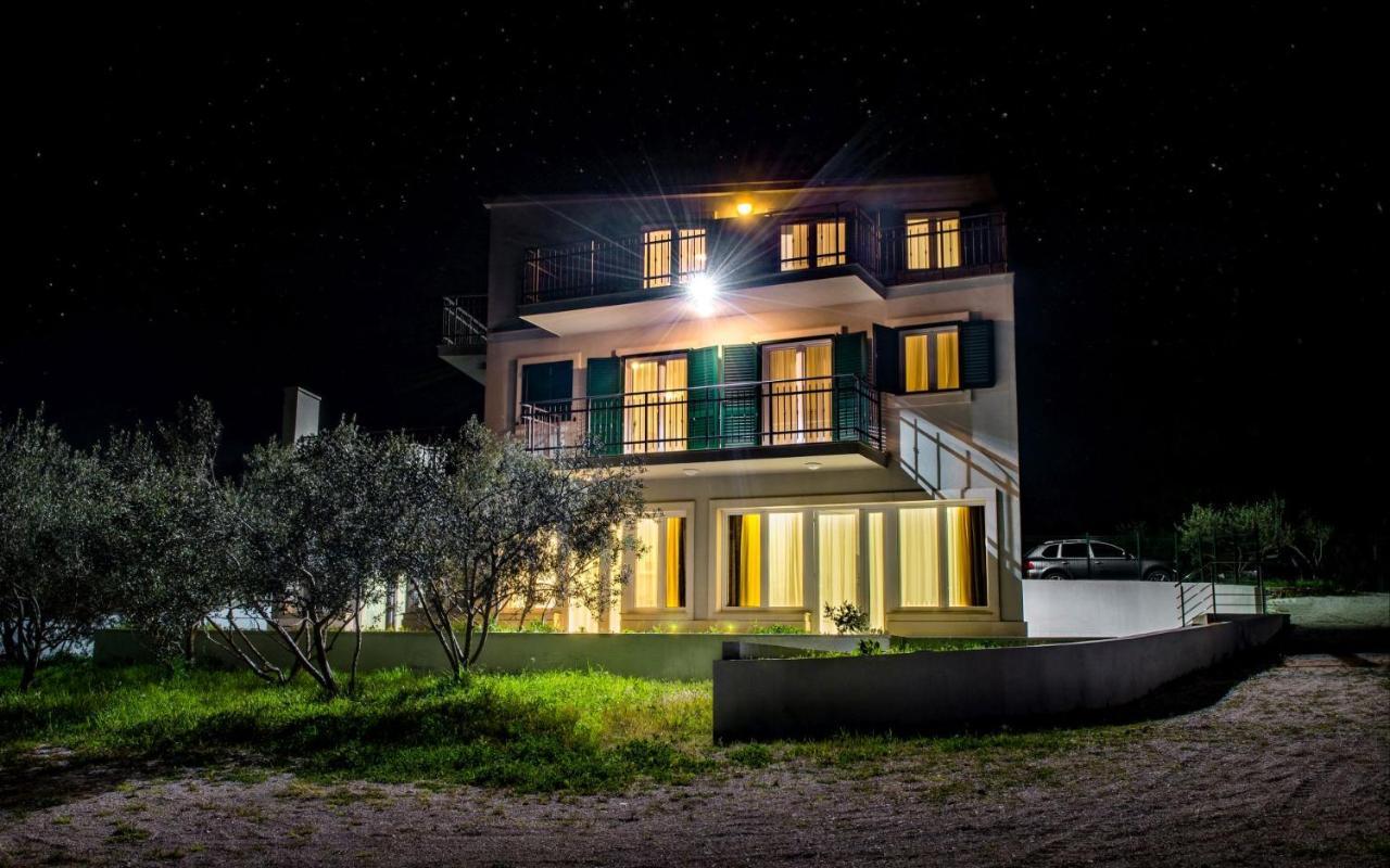 Bijaka Villas&Apartments Milna  Eksteriør billede